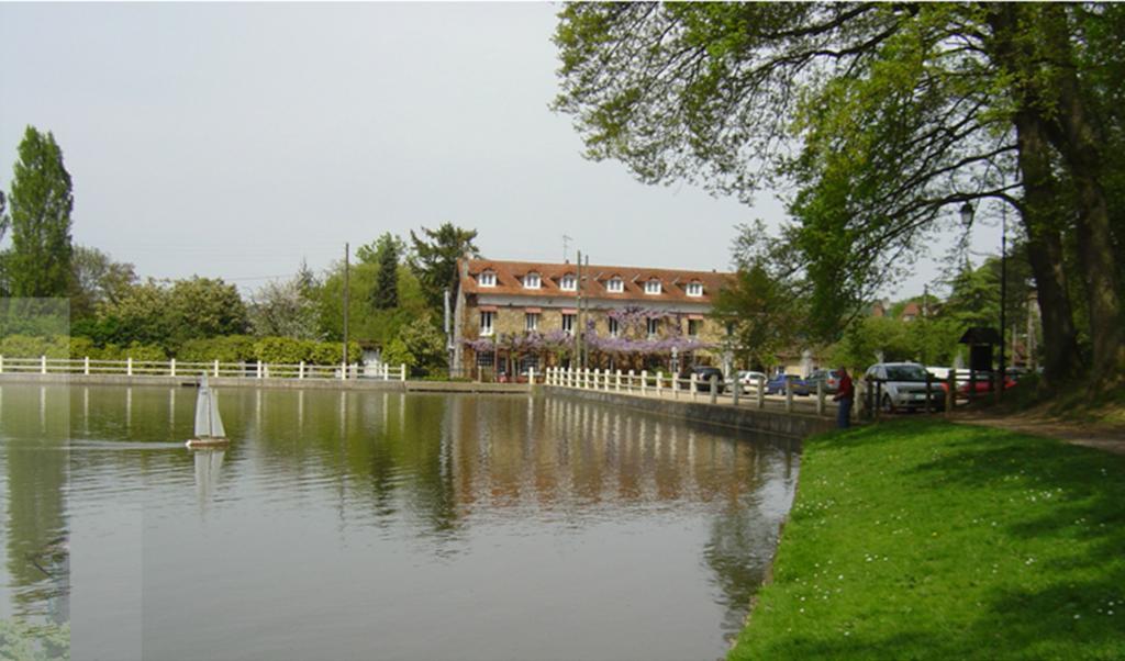 Hotel Au Bord Du Lac Saint-Rémy-lès-Chevreuse Zewnętrze zdjęcie