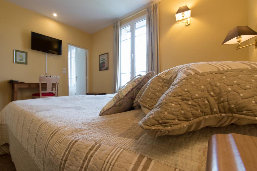 Hotel Au Bord Du Lac Saint-Rémy-lès-Chevreuse Zewnętrze zdjęcie